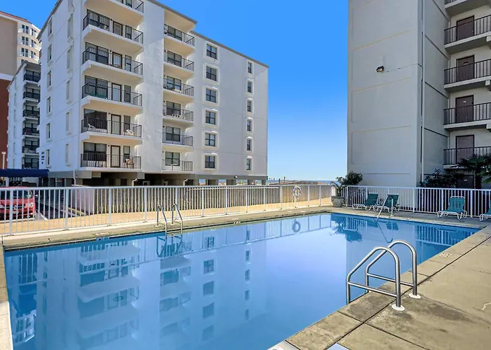 Corner W Amazing Gulf-front Views Balcony & Shared Pools Hot Tubs Gym Holiday home