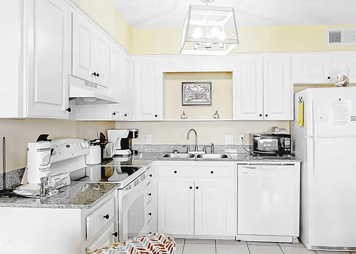 Corner W Amazing Gulf-front Views Balcony & Shared Pools Hot Tubs Gym *