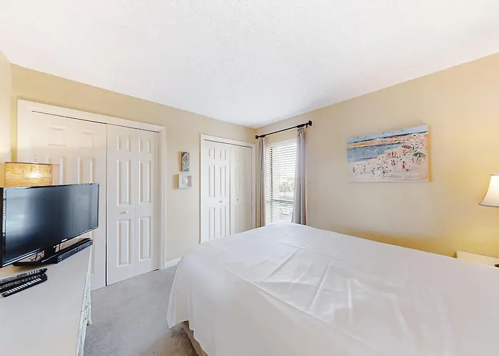 Corner W Amazing Gulf-front Views Balcony & Shared Pools Hot Tubs Gym Holiday home